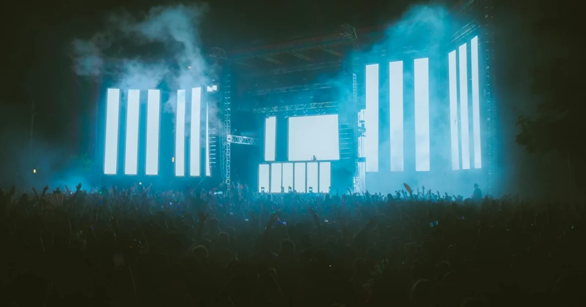 LED Video Wall Guide: Specs, Setup & When to Use